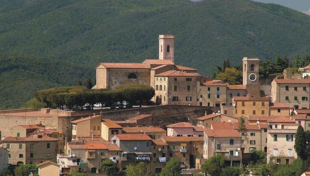 Vigna Lontana Villa Montescudaio Exterior photo